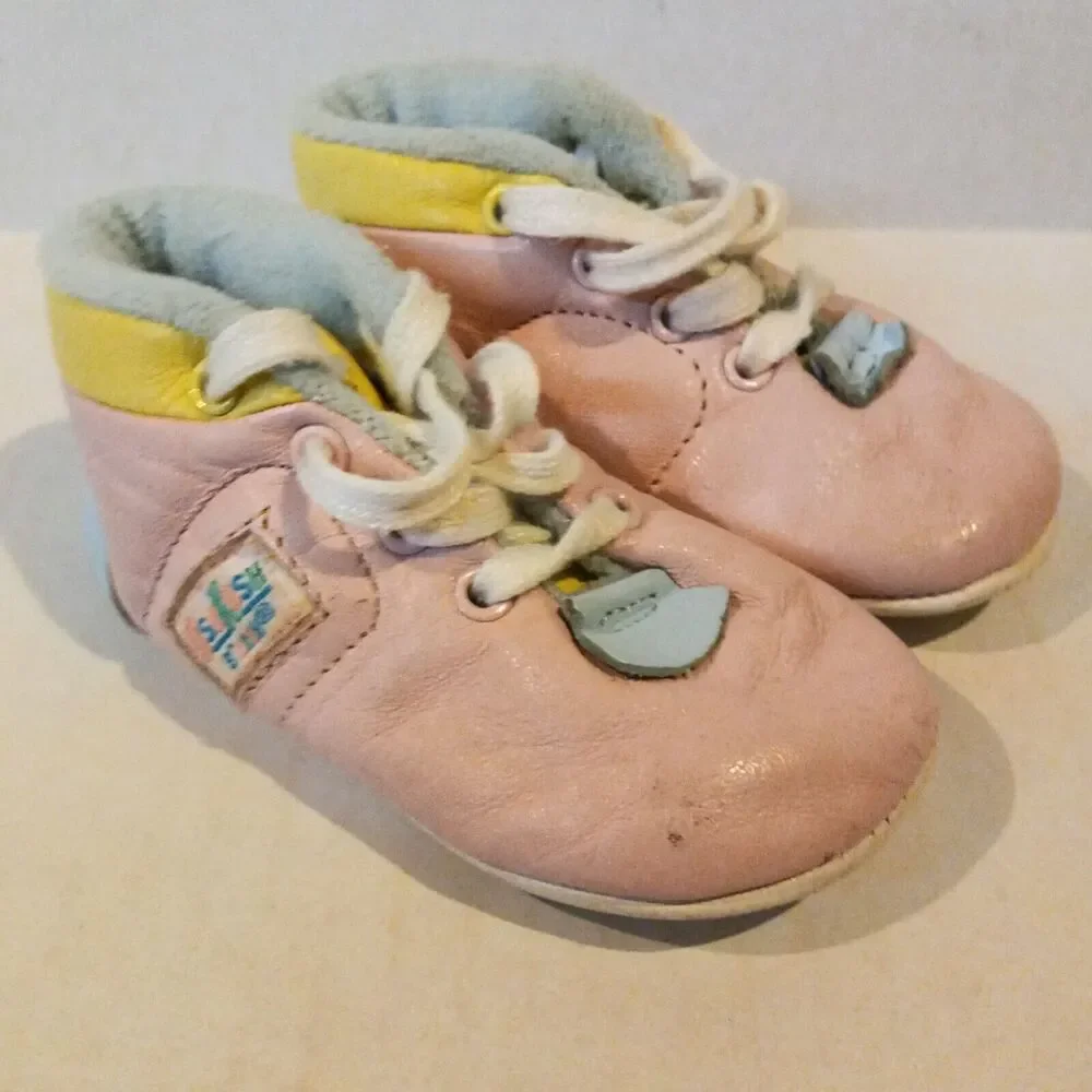 Vintage OshKosh B'Gosh Leather Crib Shoes/Sneakers-Size 2-Pink-Blue-Lace Up